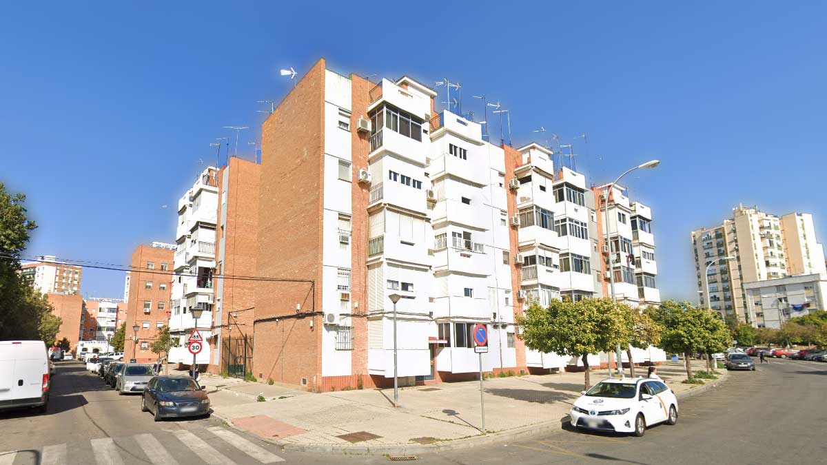 Calle en el Polígono de San Pablo en Sevilla.