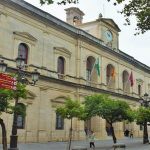 José Luis Sanz logra aprobar las cuentas del Ayuntamiento de Sevilla con Vox pese al rechazo del PSOE y las protestas ciudadanas