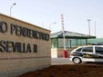 Brutal agresión en la cárcel de Sevilla-II: cuatro trabajadores heridos tras el ataque de un preso