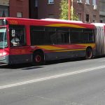 Indignación en Sevilla por la retirada de buses grandes en Pino Montano
