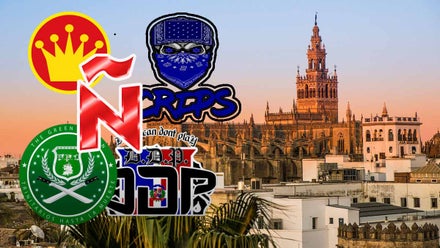 La Giralda y escudos de las bandas latinas en Sevilla.