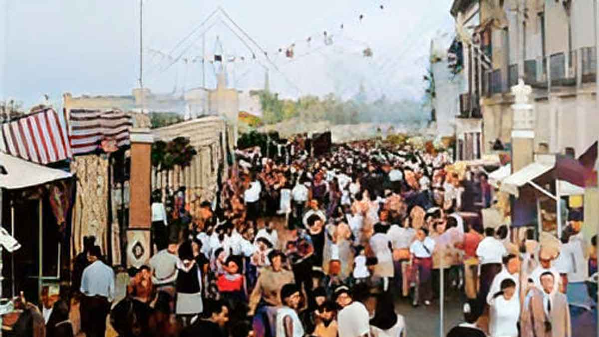 Imagen antigua, de época, de la Velá de Triana.