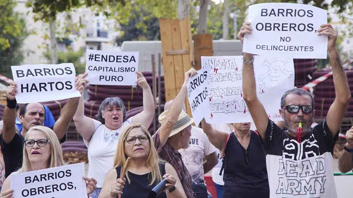 Los vecinos de Las Letanías protestan por los reiterados cortes de luz en el barrio