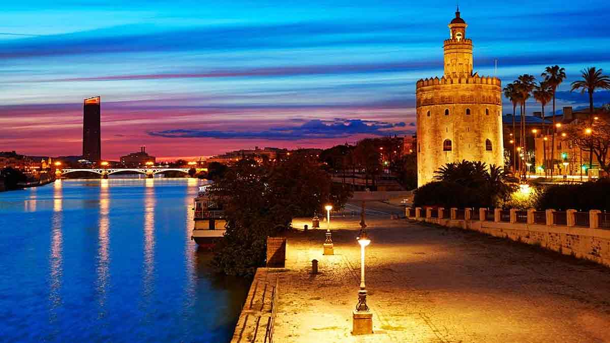Descubriendo los tesoros de Sevilla: Un fin de semana inolvidable