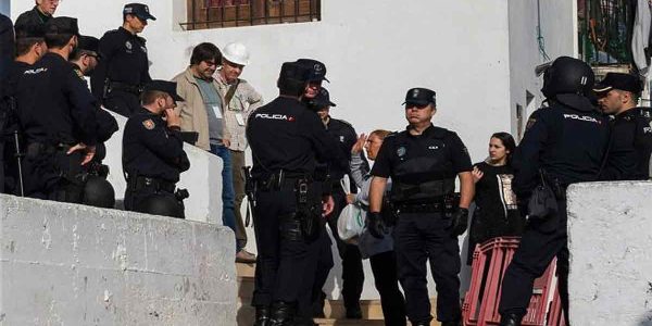 Noche de miedo en Torreblanca: Un tiroteo deja a diez personas hospitalizadas por ‘arma de fuego’