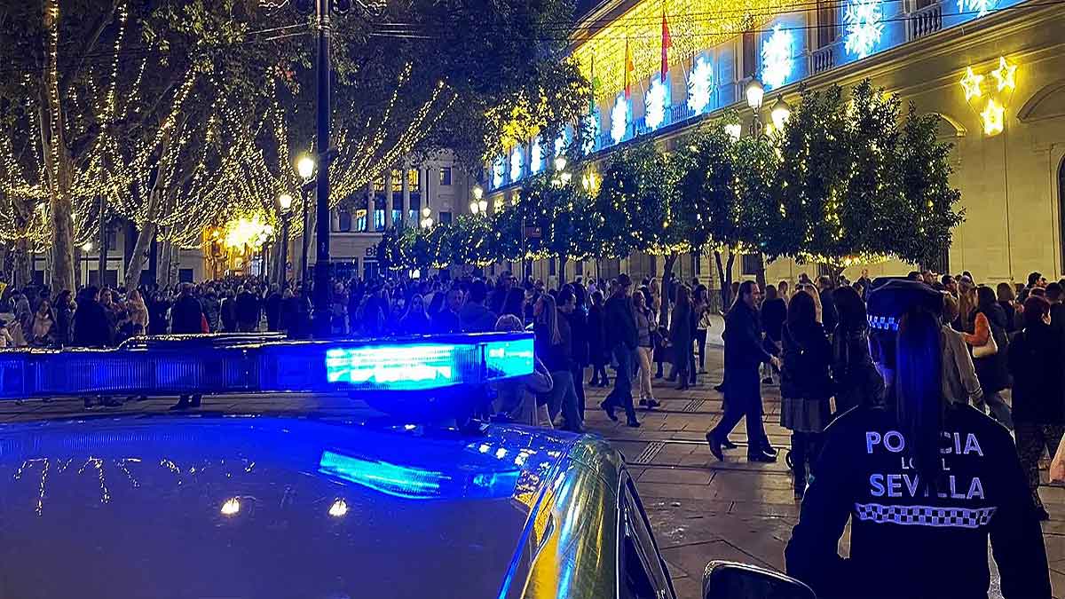 La Policía Local de Sevilla reforzará su plantilla con 50 agentes por turno durante las fiestas navideñas