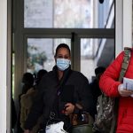 La gripe dispara los contagios en Andalucía y fuerza nuevas medidas, así afectará a centros de salud y hospitales