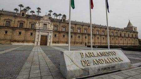 El edificio encantado del Parlamento de Andalucía.