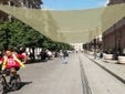 El Ayuntamiento de Sevilla prueba una nueva solución para ganar sombra donde hace años desaparecieron los árboles