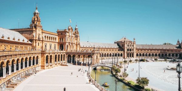 Controversia con la Plaza de España de Sevilla, ¿privatización o gestión responsable?