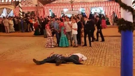 Cuidado con el alcohol en la Feria de Sevilla.