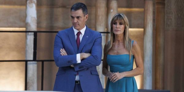 El presidente Pedro Sánchez amaga con dimitir tras la investigación sobre su esposa Begoña Gómez