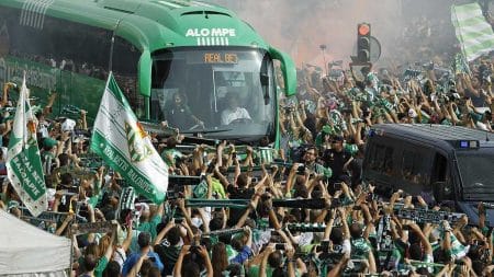 Recibimiento autobús Real Betis Balompié.