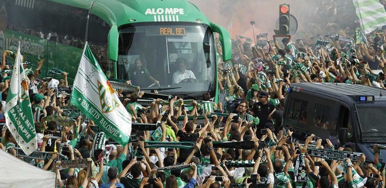 Los aficionados de Betis y Sevilla no podrán recibir a sus equipos en los autobuses este Gran Derbi