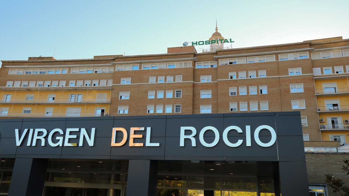 Fachada hospital Virgen del Rocío.