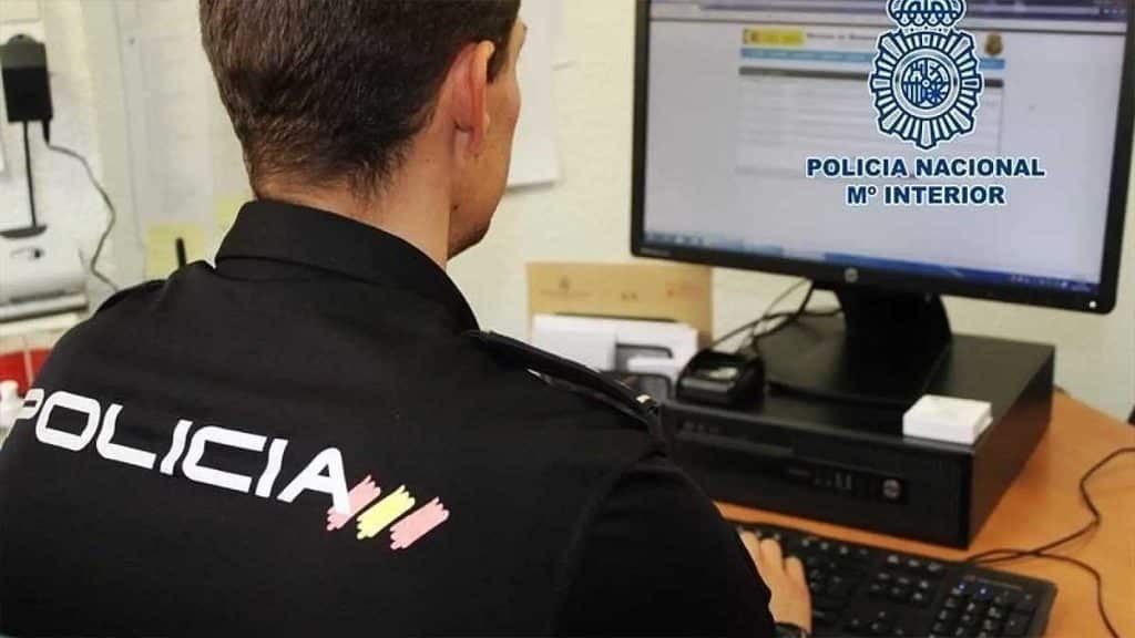 Control de internet por parte de la Policía Nacional.