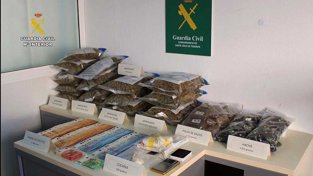 Droga incautada por la Guardia Civil.