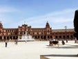 El arquitecto que diseñó la Plaza de España y murió casi en el olvido: la historia de Aníbal González