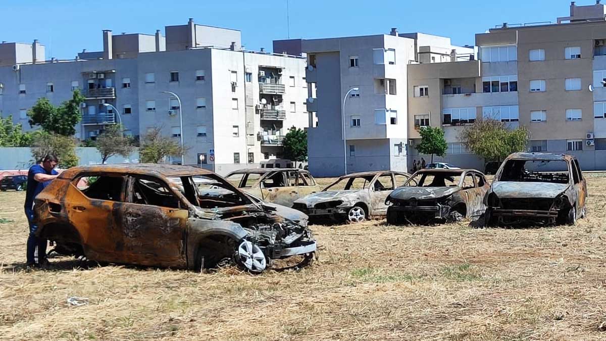 Estado de los coches del incendio.