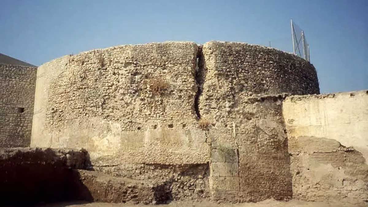 Imagen del muro absidal.