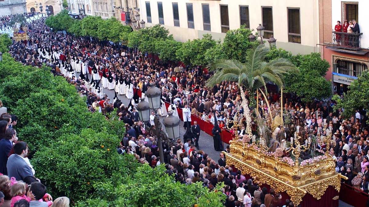 La Procesión Magna de Sevilla adapta su recorrido por motivos de seguridad