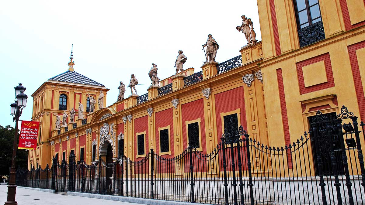 Palacio de San Telmo y los doce personajes ilustres.