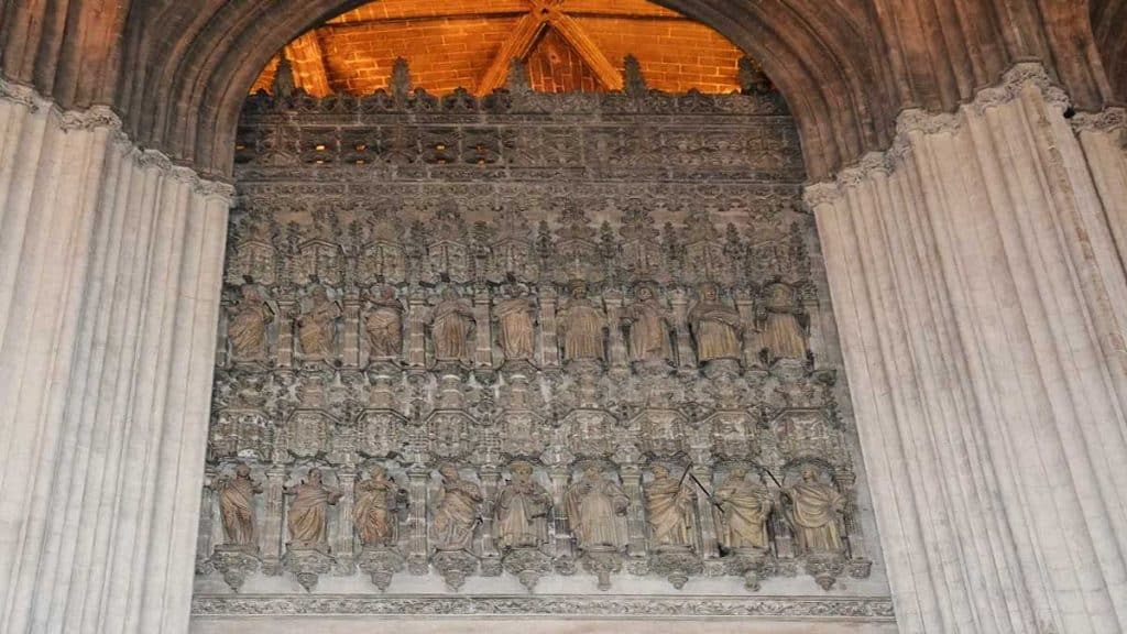 Zona de restauración del trasaltar de la Catedral de Sevilla.