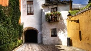 Calle Judería en el Barrio de Santa Cruz.