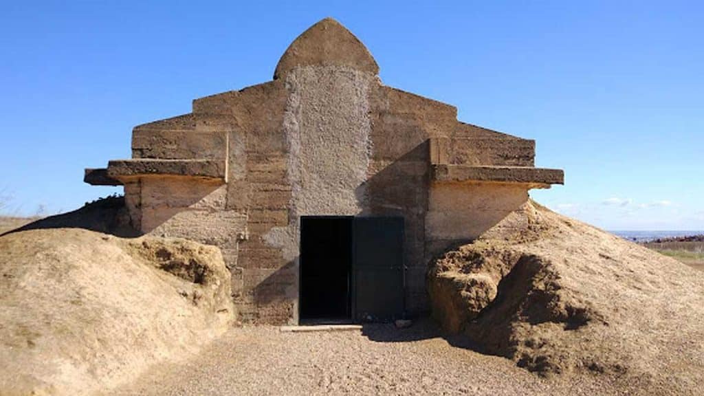 Dolmen de la Pastora en Valencina, Sevilla.