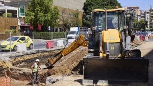 Zanja abierta en el barrio de Nervión.