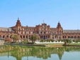 Sanz mantiene el cobro a turistas en la Plaza de España mientras Sevilla estrena nuevas reglas para el monumento
