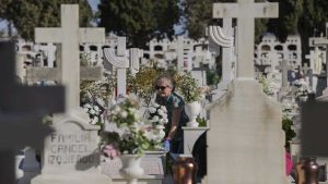 Tumbas del cementerio de Sevilla.