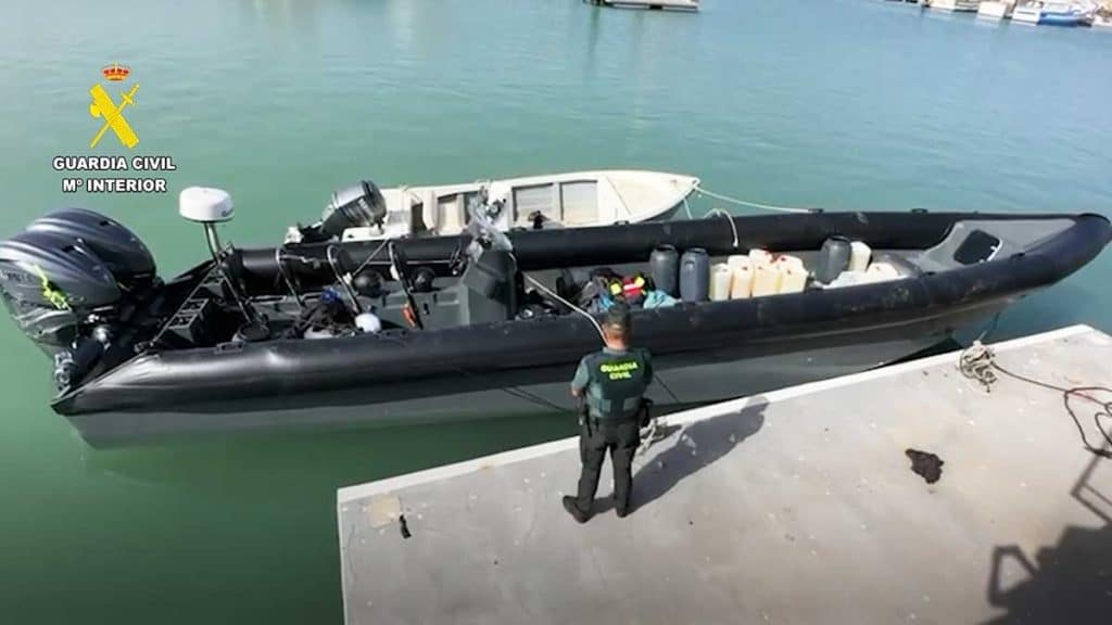 Lancha dedicada al tráfico de droga en el Guadalquivir.