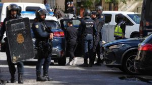 Policía Nacional en las calles de Sevilla.