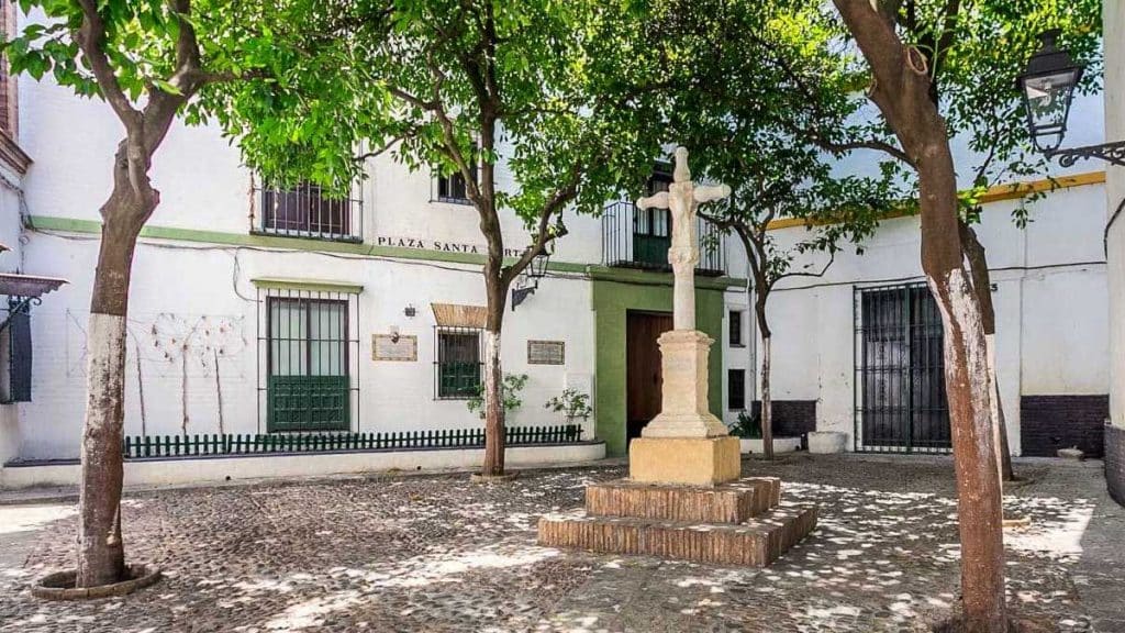 Cruz de San Lázaro en Plaza de Santa Marta.