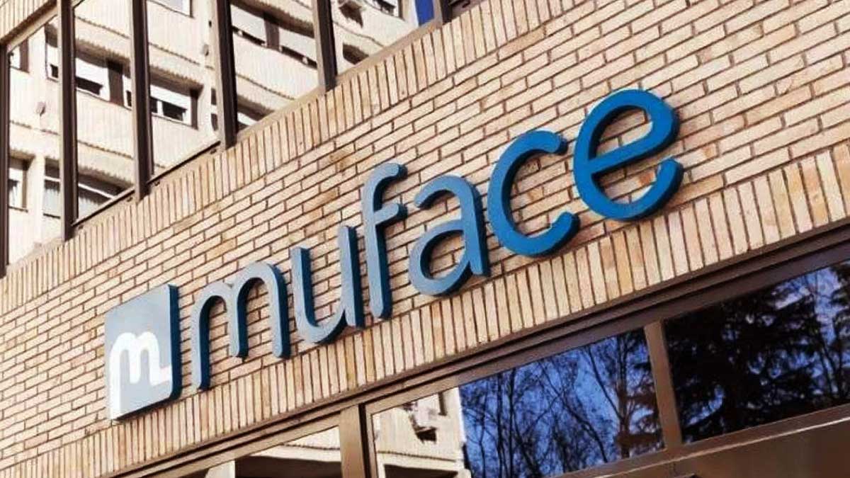 Fachada centro médico Muface.