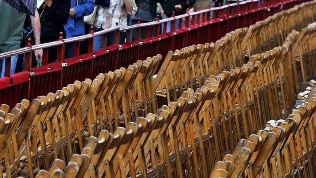 Sillas en la Carrera Oficial de la Semana Santa.