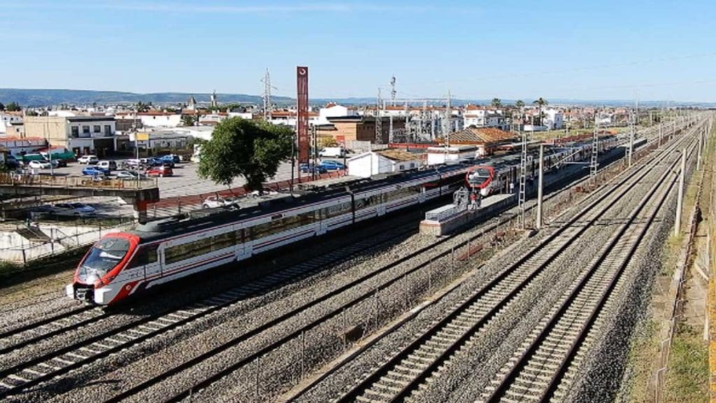 Tren en la estación de Brenes.