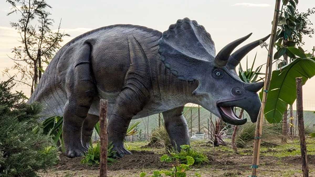 Imagen de la recreación de un dinosaurio del parque.