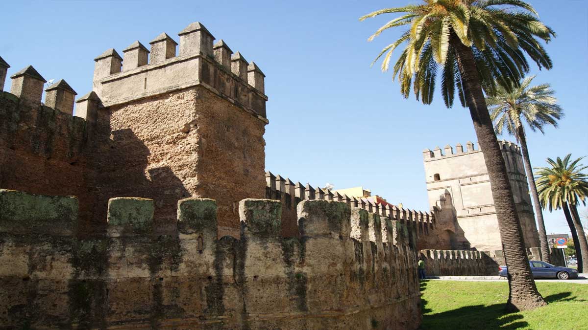 Murallas de la Macarena en Sevilla.