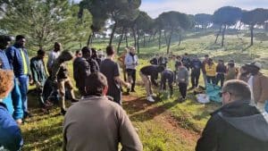 Refugiados a su llegada al centro.