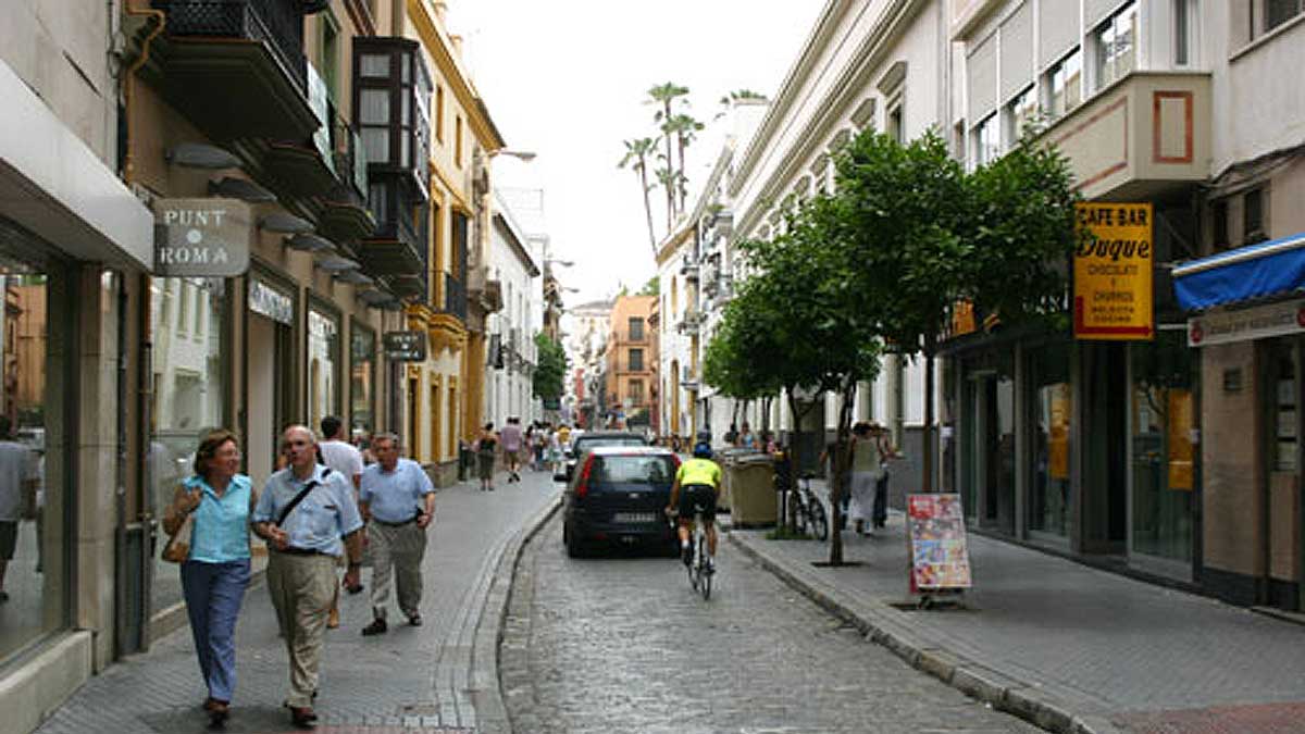 Entrada a la calle Alfonso XII.