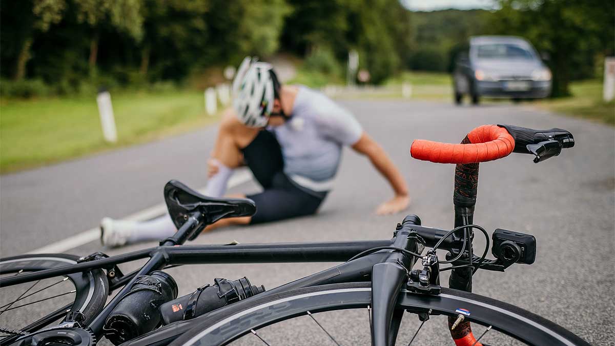Ciclista accidentado.