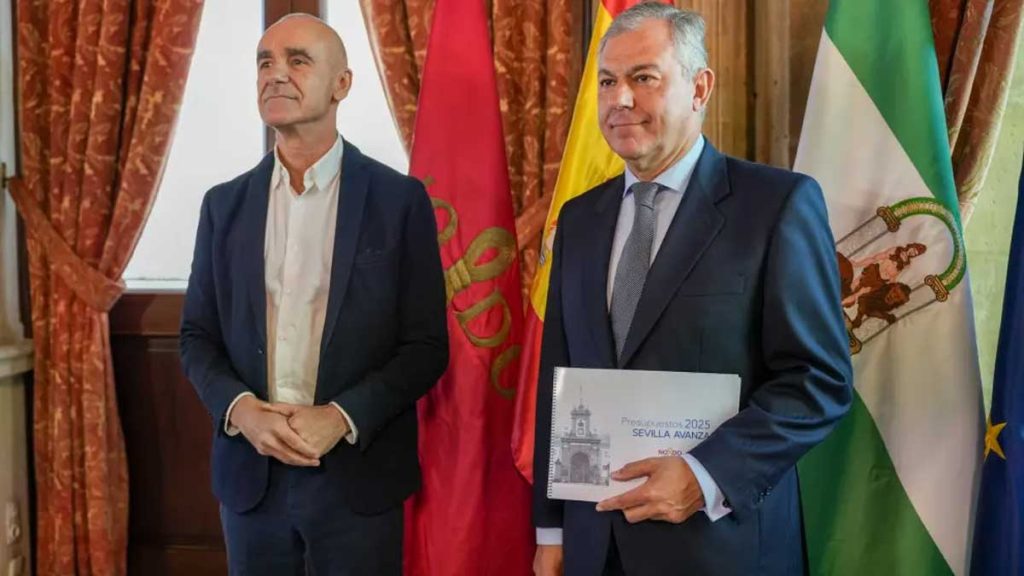 Antonio Muñoz a la izquierda y Jose Luis Sanz a la derecha.