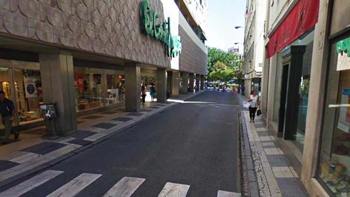 Estado de la Calle Méndez Núñez a la altura de El Corte Inglés.