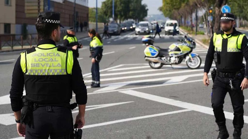 “No hay dinero ni diálogo”, la Policía Local de Sevilla se rebela contra el Ayuntamiento por los impagos