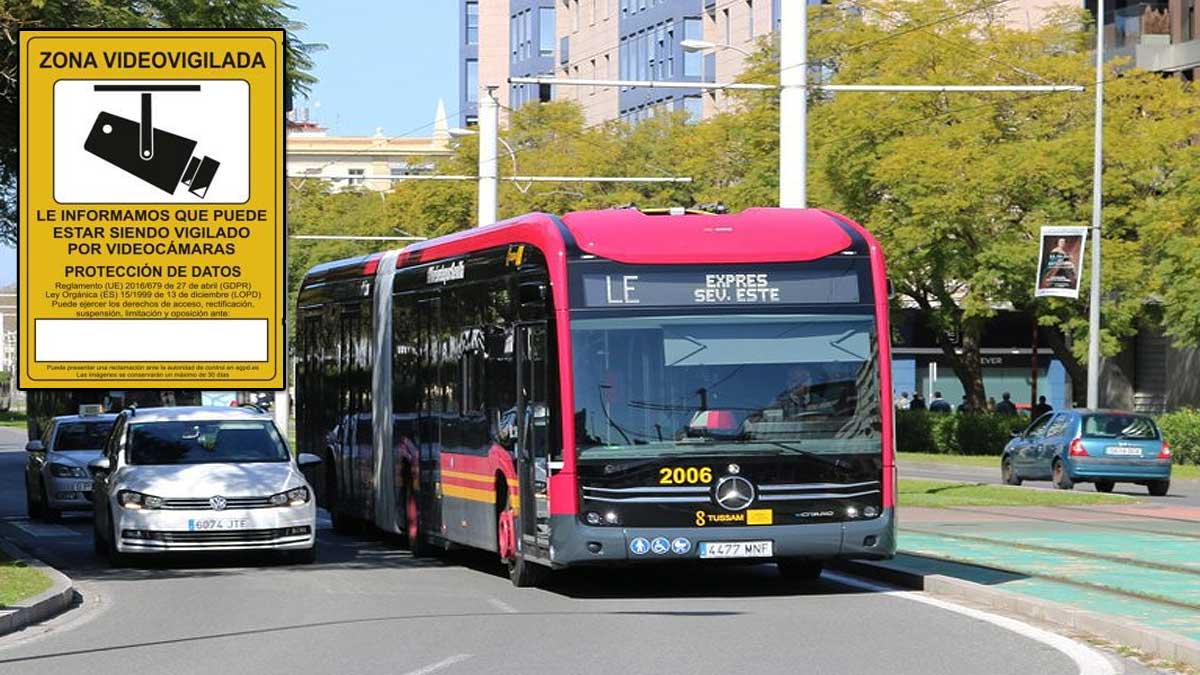 Autobús circulando por una zona videovigilada de Sevilla.