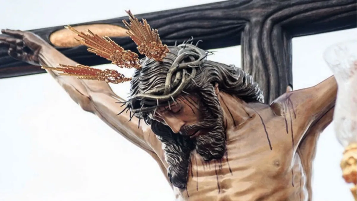 Cristo de la Buena Muerte crucificado en su paso.