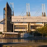 Basura, incendios y soledad, el triste presente del Auditorio Rocío Jurado