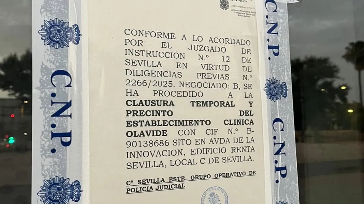 Mandato judicial ordenando el cierre de la Clínica Olavide en Sevilla Este.